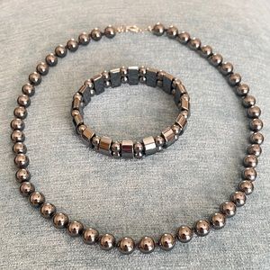 Hematite beaded necklace and bracelet set!